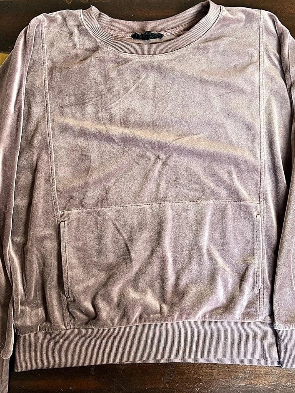 Jane and Delancey Mauve Velour Crew Neck Kangaroo Pocket Sweatshirt, Sz Medium